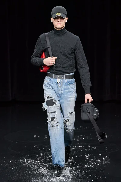 Look 72